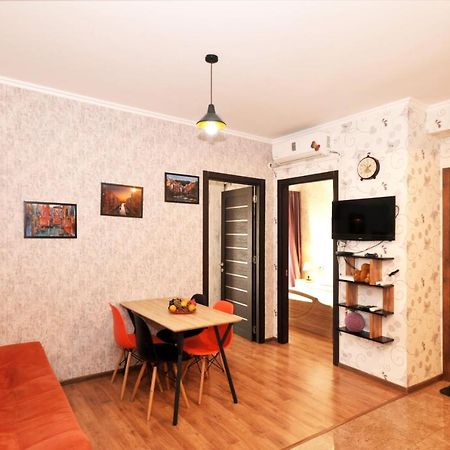 Apartment Art Django Old Avlabari Tbilisi Bagian luar foto