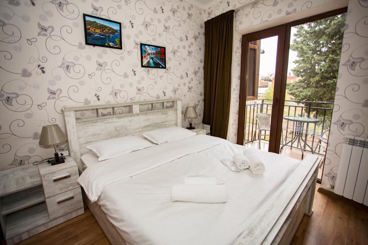 Apartment Art Django Old Avlabari Tbilisi Bagian luar foto