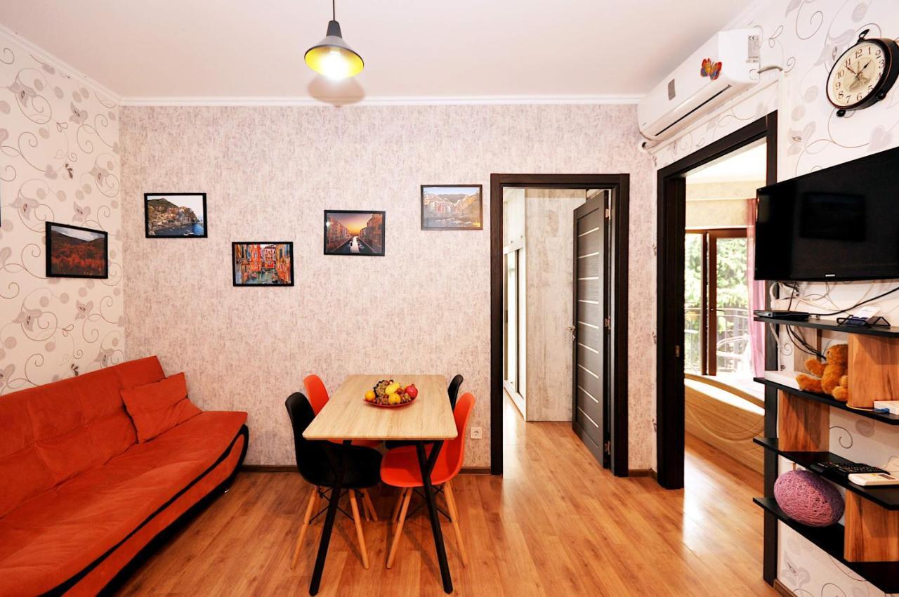 Apartment Art Django Old Avlabari Tbilisi Bagian luar foto