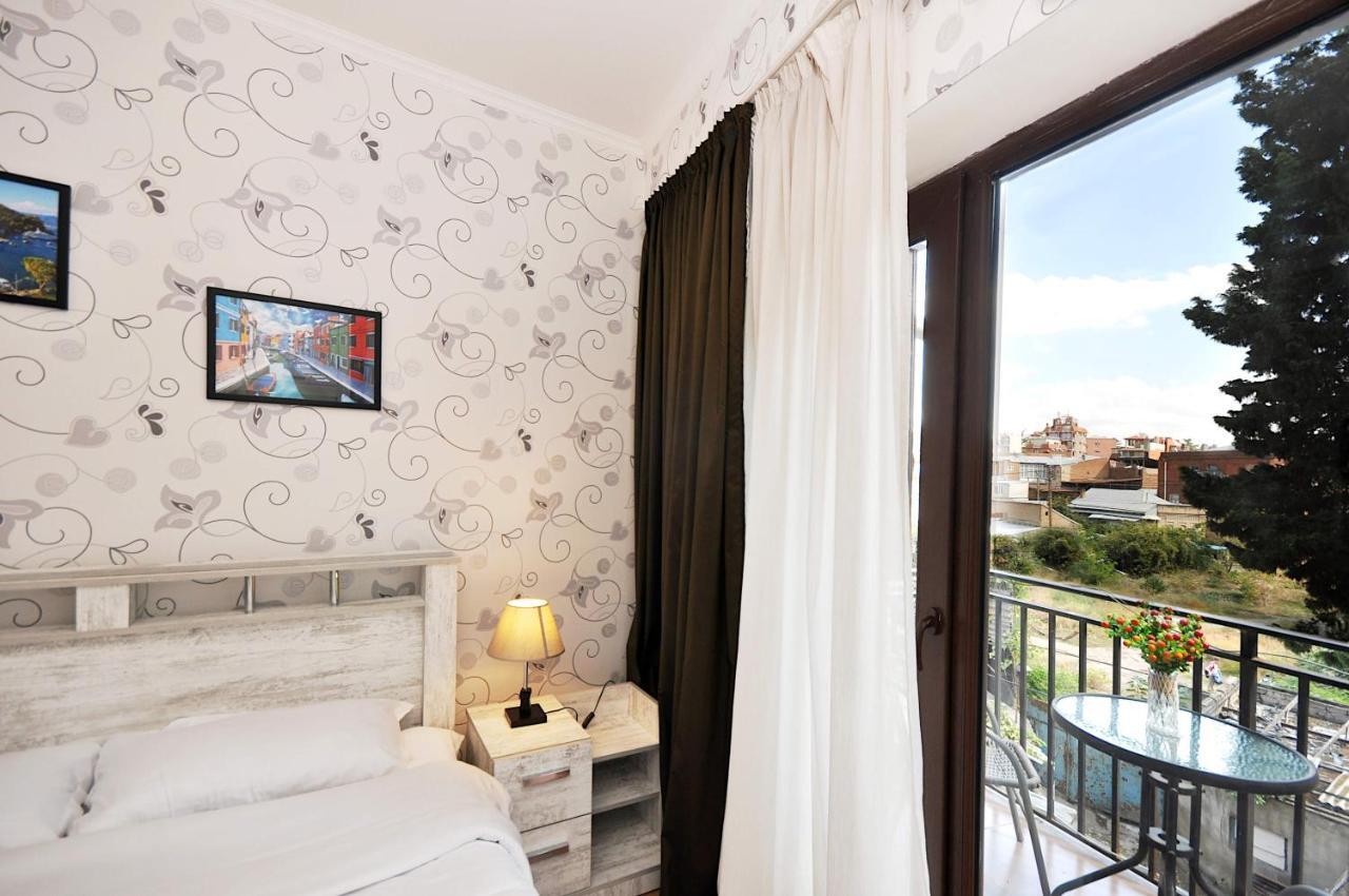 Apartment Art Django Old Avlabari Tbilisi Bagian luar foto